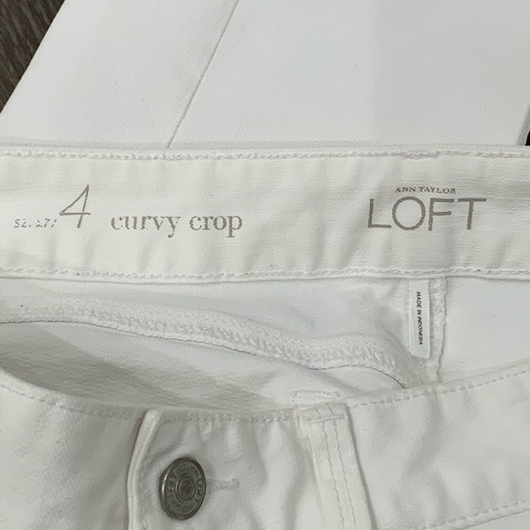 Ann Taylor LOFT Curvy Crop Pants, Size 4 - Picture 3 of 4